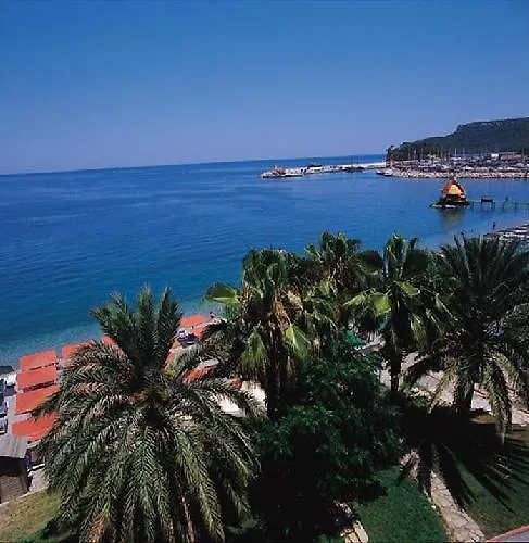 Mira Olimpos Hotell 2*