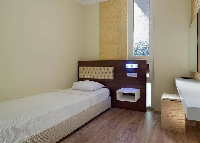 Hotell Mira Olimpos 2*